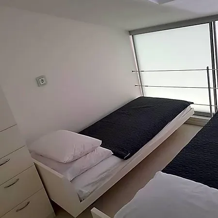 Fontana Zambratija Lejlighedshotel 4*