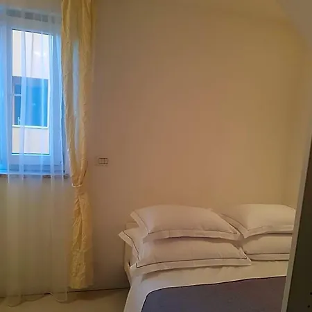 Fontana Zambratija Lejlighedshotel