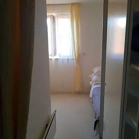 Fontana Zambratija Lejlighedshotel
